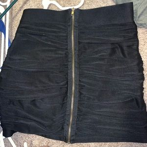 Zipper skirt